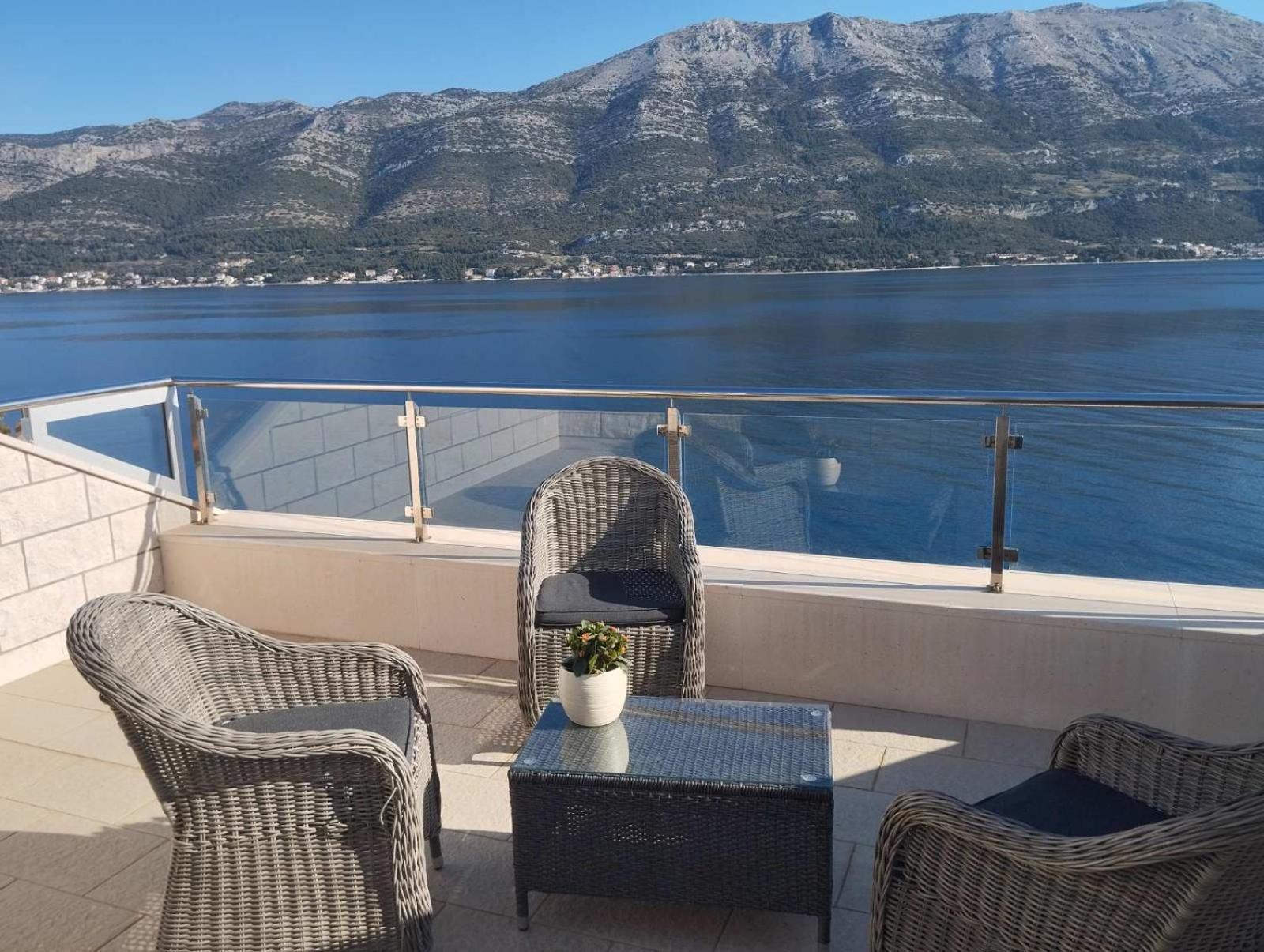 Apartments Mirna Korčula Eksteriør billede
