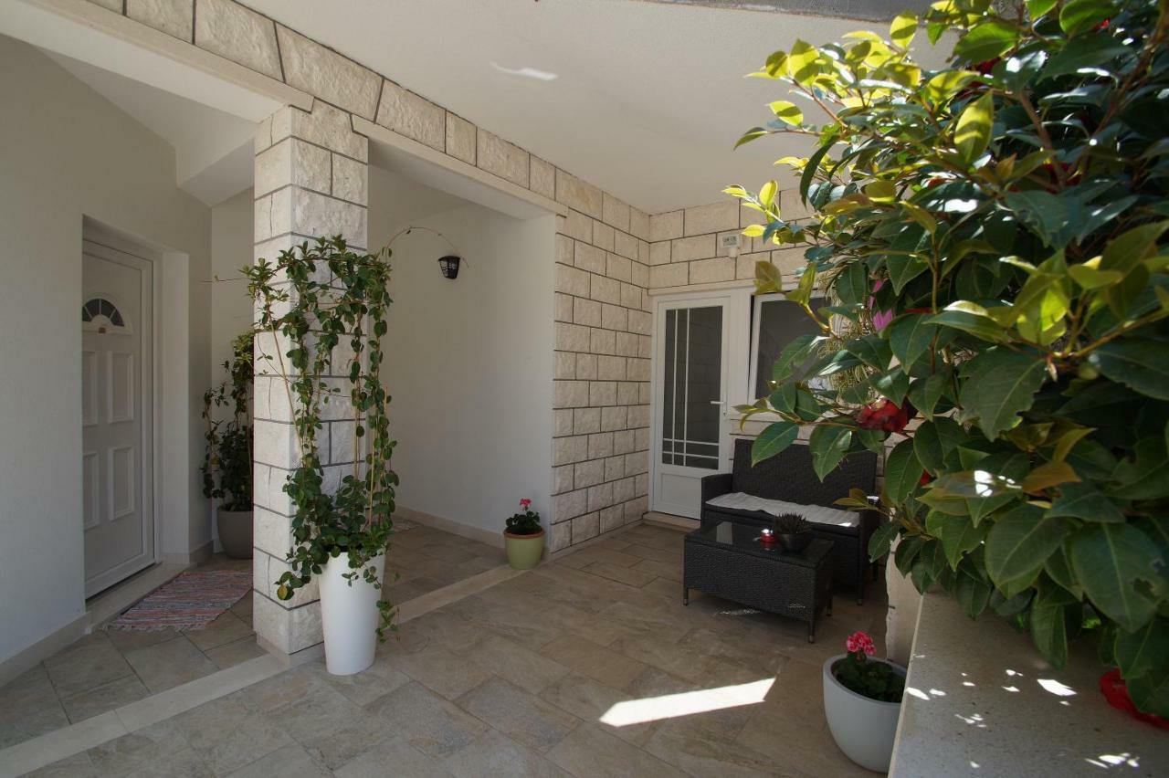 Apartments Mirna Korčula Eksteriør billede