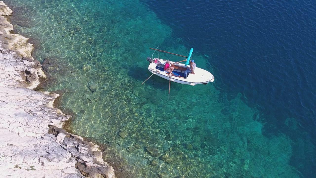Apartments Mirna Korčula Eksteriør billede