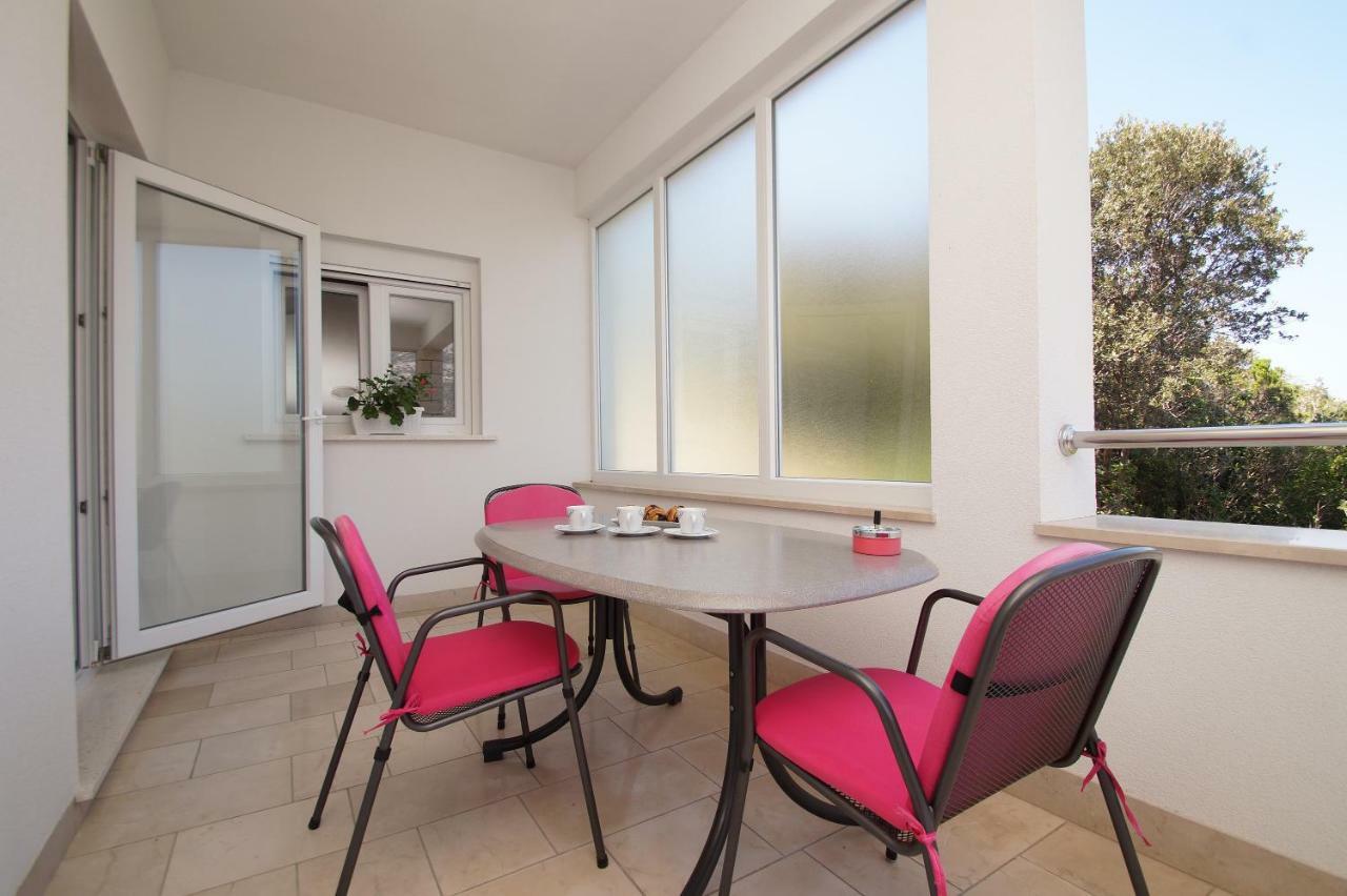 Apartments Mirna Korčula Eksteriør billede