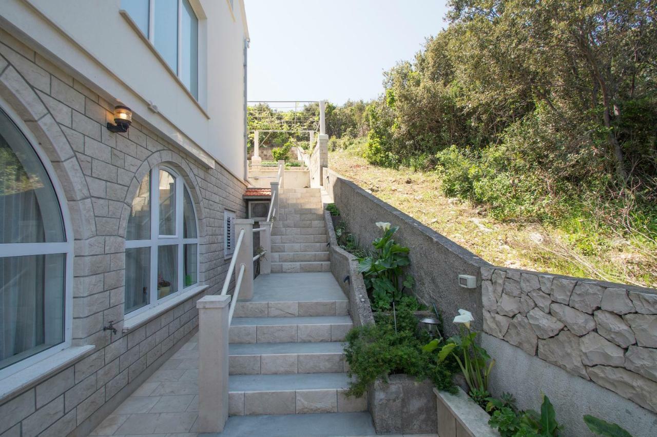 Apartments Mirna Korčula Eksteriør billede
