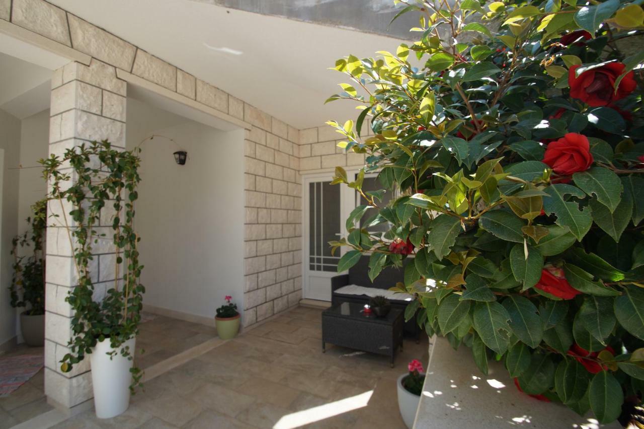 Apartments Mirna Korčula Eksteriør billede