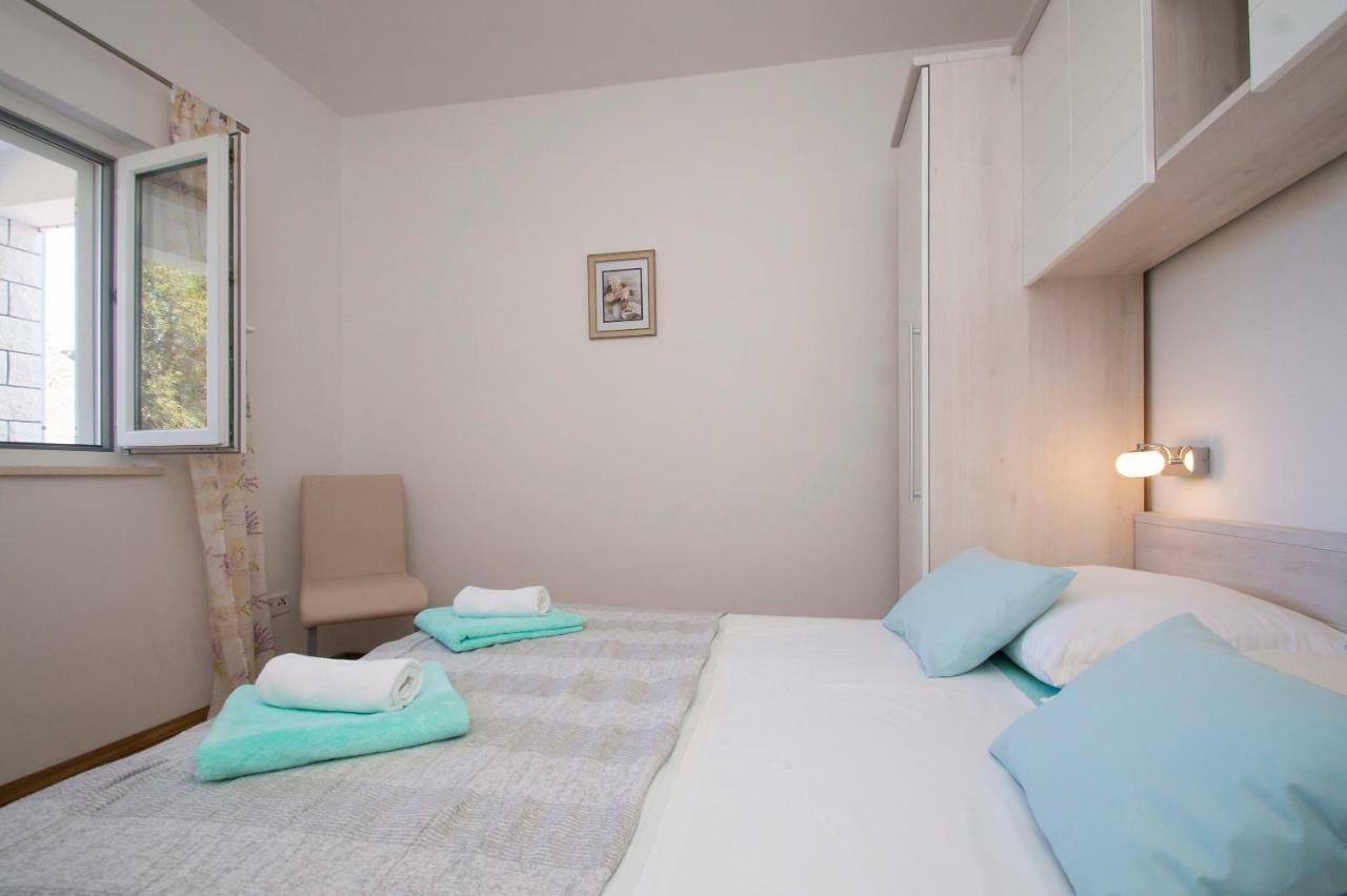 Apartments Mirna Korčula Eksteriør billede