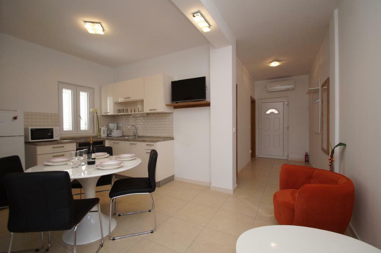 Apartments Mirna Korčula Eksteriør billede